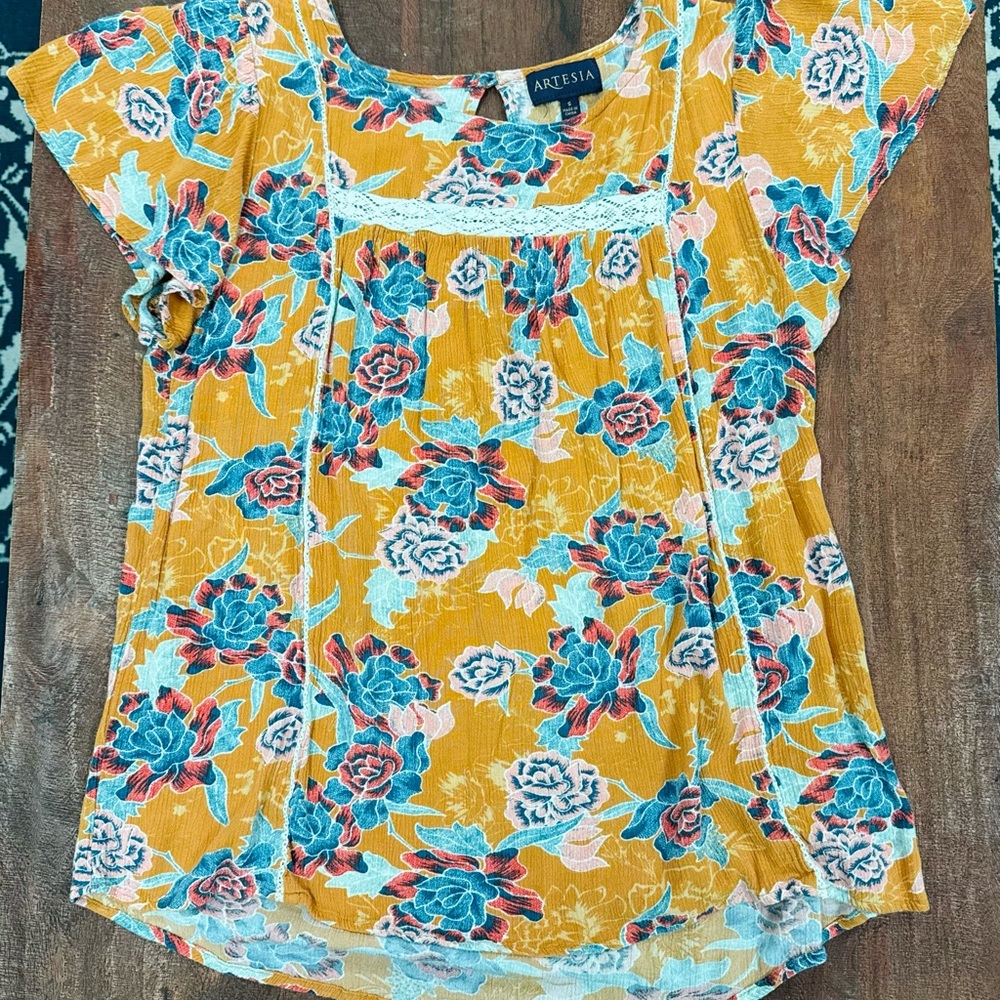 Artesia‎ Mustard Women's Floral Shabby Chic Babydoll Top with Cap Sleeves - S